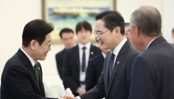 재계 "지방에 300조 투자…올해 5만 2000명 뽑는다"