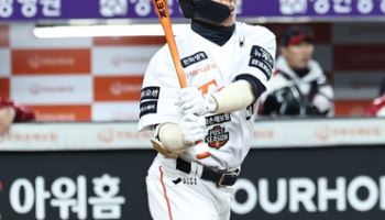 '4년 98억->4년 64억->1년 1억'...손아섭, 도장 못 찍은 이유 있었다