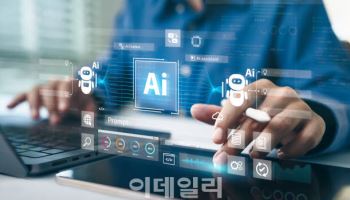 "초거대 AI로는 승부 어려워 韓, 로봇·제조분야 집중해야"