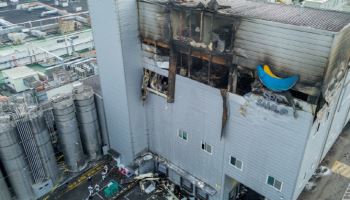 SPC삼립 시화공장 화재…'오븐 배기구 발화' 잠정 결론