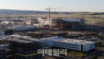 트럼프 설득 키워드는 '고용·지역경제'…효과 큰 R&D팹으로 공략해야