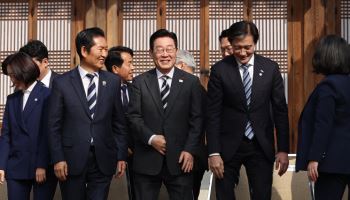 "내가 李대통령 비난한 것 찾을 수 없으니"...조국, 경고 날린 이유