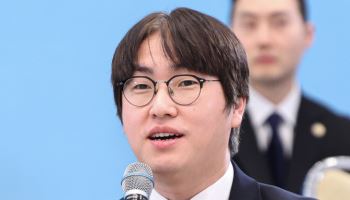하정우 AI수석, 시민사회 간담회…일자리·양극화 해소 방안 논의