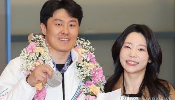 '한국 첫 메달' 스노보드 김상겸 "이제 목표는 금메달...나이 중요치않다"