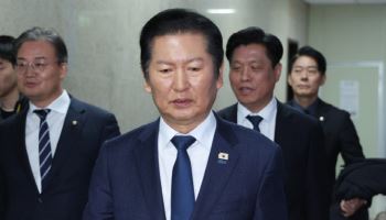 민주당, 지선 전 혁신당과 합당 논의 중단…정청래 리더십 상처