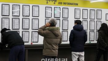 '쉬었음' 청년 5년 만에 '최다'…청년고용률 21개월째 내리막(종합)