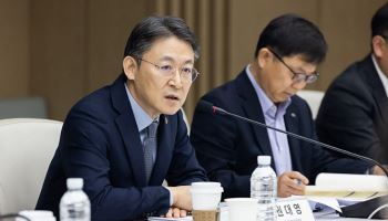 1년만 코스닥 시장 퇴출 기준 또 강화…권대영 “이미 늦었다”[일문일답]