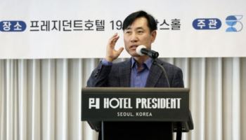 “안희정에 두 번째 기회 줘야”…피해자는 분노
