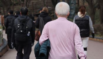 포근한 설 연휴, 전국 곳곳 눈·비 예보…`블랙아이스` 비상
