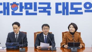 與 '법사위 재판소원법 강행' 후폭풍…'李지적' 입법 속도 '안갯속'