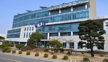 성매매 장면 4시간 생중계…30대 인터넷 방송인 구속 송치