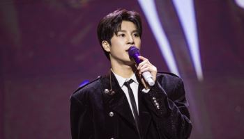 정동원, 입대 전 팬 콘서트 성료…임영웅→이찬원 영상편지까지