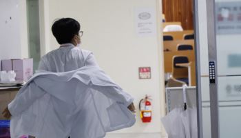 의대 정원 증원에 전공의들 "마지막 희망마저 짓밟아…합동 실사해야"