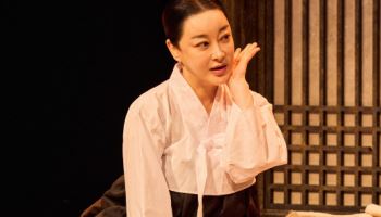 “내 살아있제”…4色 인생 펼친 김혜은의 연극 도전