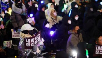 비상계엄 막은 韓 시민, 노벨평화상 후보로…李 “세계적 모범”