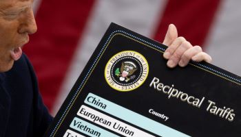 트럼프 관세 위헌 판결…환급·대안 관세·무역 협정 어찌되나