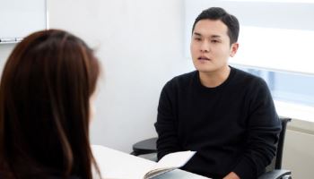 "SK스토아 품고 '4050 종합 플랫폼' 도약"