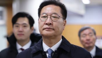 尹 출금 국회 공개하자 박성재 "야당과 결탁했냐"…법정 폭로 나와