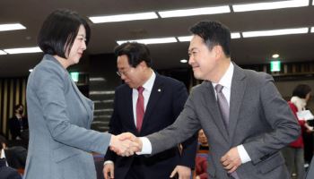 국힘, 배현진 징계 취소 논의 보류...배현진 "미룰 이유 없어"