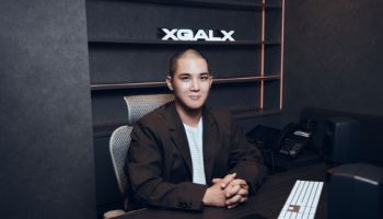 걸그룹 XG 제작자 재이콥스, 日서 마약 소지 혐의로 체포