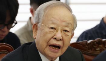 '재계 큰어른' 손경식, 경총 회장 5연임…"경륜·리더십 절실"