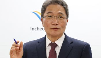 사표 낸 이학재 인천공항 사장 "지방선거 불출마"