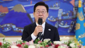 李, 당청 갈등설 차단…“부동산 집중, 서민 고통 반드시 해결”