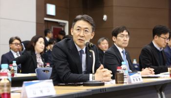 금융위 부위원장 "국민성장펀드는 실행형 금융…투자 집행 속도 높이겠다"