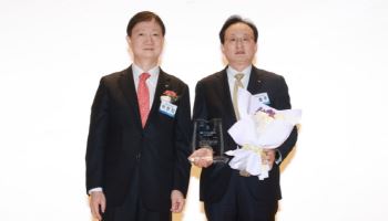 이환주 국민은행장, ‘1사1교 금융교육’ 우수 금융사 금융감독원장상 수상