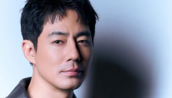 조인성, 역시 인성甲… 사비 들여 '휴민트' 특별 상영 진행