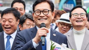 송영길, 민주당 복당…계양을 보선 공천경쟁 본격화