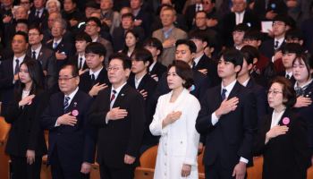  李 “일본과 셔틀외교 지속…양국 국민 체감하는 관계 발전 적극 지원”