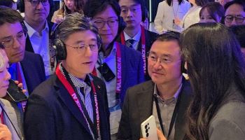 "가격 올라도 성장"… 노태문·정재헌, 바르셀로나서 ‘갤럭시 S26 동맹’ 과시