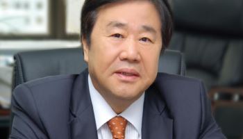 우오현 SM그룹 회장, 여주대에 누적 100억 기부