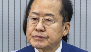 홍준표 “‘윤어게인’·‘하메네이 어게인’ 외치나…망조로 가는 길”