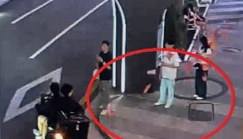 '불법 전단지'에 칼 빼든 경찰…전국 첫 '살포 총책' 구속