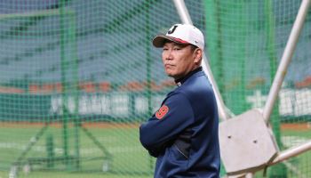 이바타 日감독 "일본다운 연결하는 야구로 한국 이길 것"
