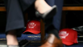 "전쟁 안 한다며" 이란 공격에 분열하는 美MAGA