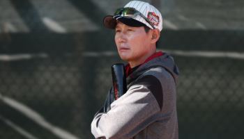 LG, 스프링캠프 마무리...염 감독 "염경엽 "중간투수 성공체험 만들 것"