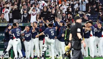 '도쿄의 기적이 일어났다' 한국, 호주에 7-2 승리...극적 WBC 8강행