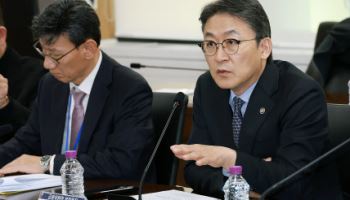 금융위 "생산적금융 손실 나도, 해당 직원 면책해줘야"