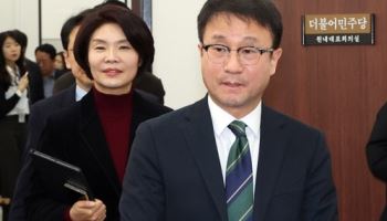 與 "정부, 추경안 신속 마련하라…유류세 추가인하 검토"