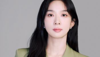 '아너' 이청아 "두통 시달리며 연기...유산 설정 몰랐다"②