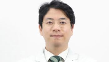  걷기부터 수영까지... 봄철 무릎 운동 가이드