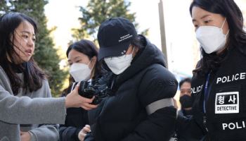 숨진 20개월 아기..."엄지손가락 상처, 배고파 빨다 생긴 듯"