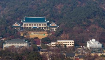 靑국가안보실 '北미사일' 긴급안보 점검회의..."대비태세 유지"