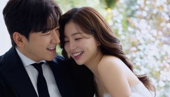 신화 이민우,  웨딩화보 공개…"평생 함께할 사람 드디어 찾아"