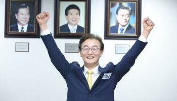 '부산시장 출마' 전재수 "해양수도 만드는 데 열과 성 다하겠다"