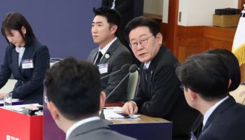 李대통령 “저평가 韓증시 바꿔야”… 코리아 프리미엄 전환 강조