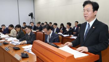 '퇴직연금' 중도인출 줄인다…디폴트옵션 수익률도 평가